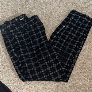 Old Navy women’s Black Plaid Chinos